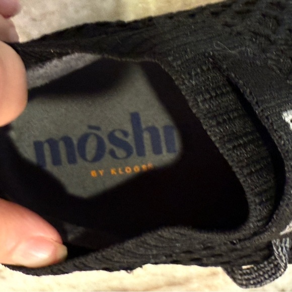 Women’s MOSHN By Klogs Vigor black rocker bottom sneakers- Size 10.5 - Picture 11 of 11